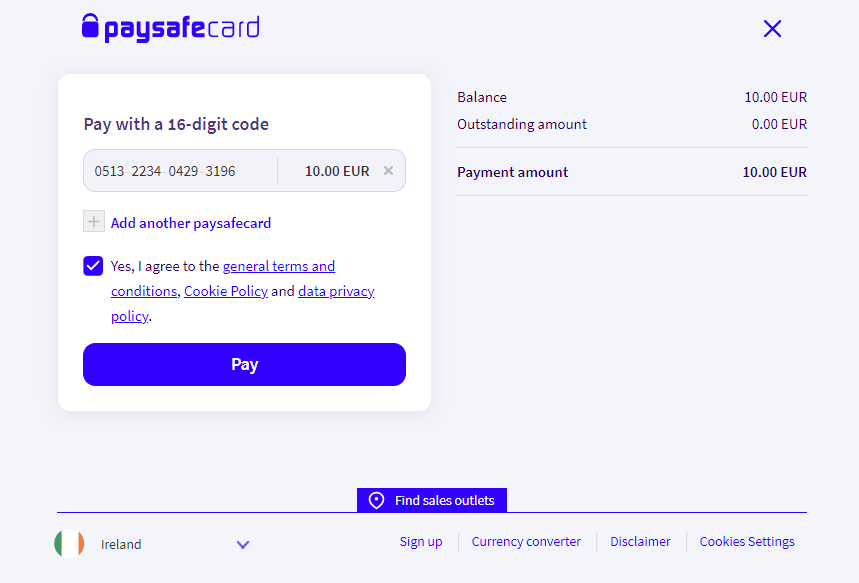 Paysafecard-tili ja debit-kortti näytettynä älypuhelimen kanssa
